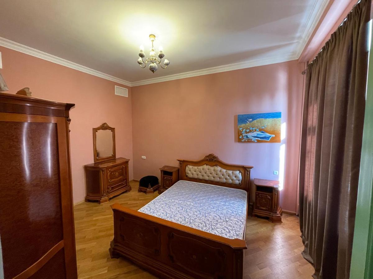 X Hotel Yerevan Exterior photo